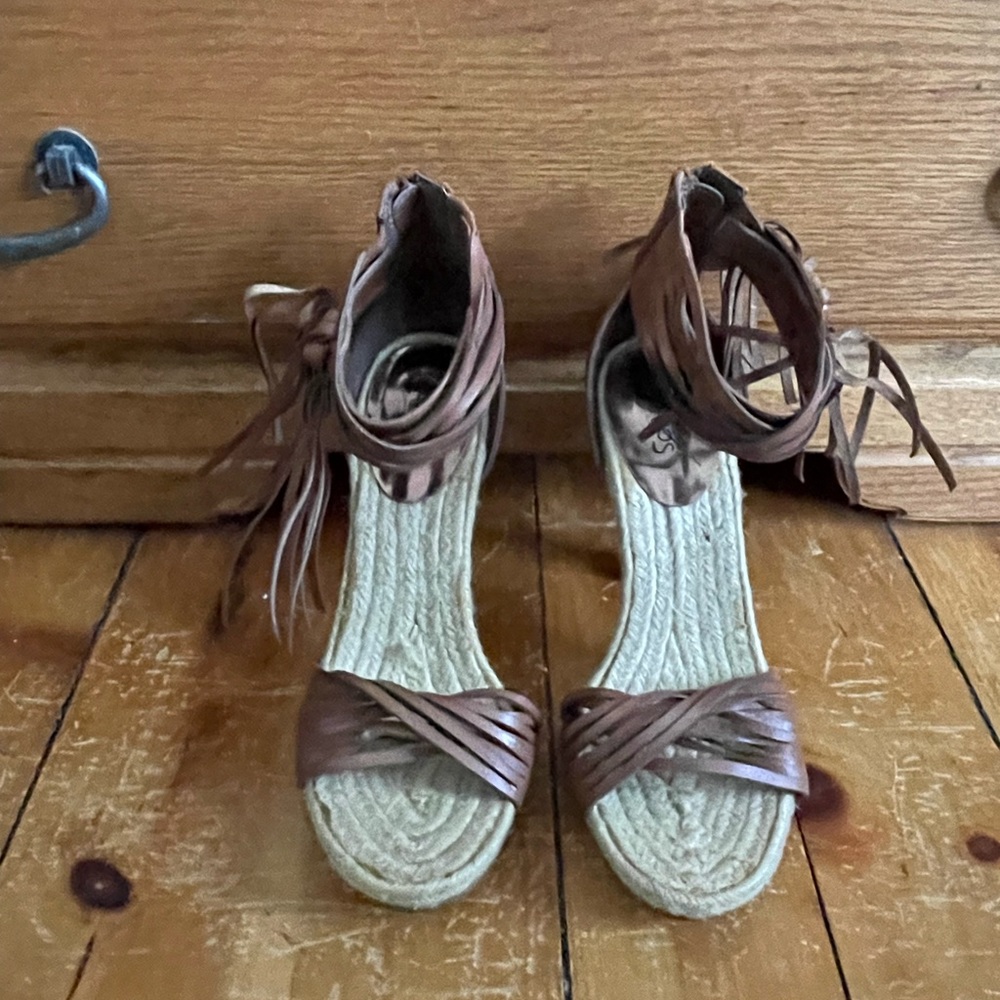 Carlos Santana leather sandals size 9